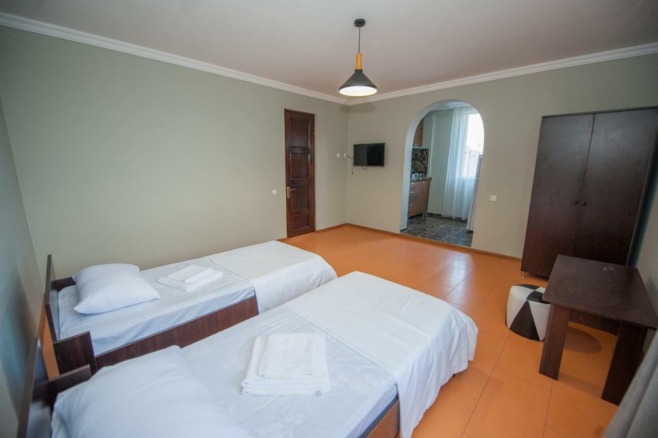 Hotel Cosmos Batumi Exterior foto